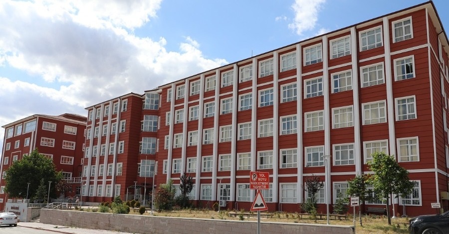 Fen-Edebiyat Fakültesi C Blokta Ağ Altyapısı İyileştirildi