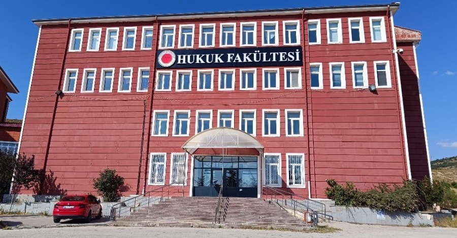 Hukuk Fakültesinde Bilişim Altyapısı Çalışmaları Yürütüldü