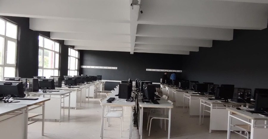 Fen-Edebiyat Fakültesi Bilgisayar Laboratuvarı Yenilendi