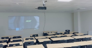 BESYO ve Yabancı Diller Yüksekokulunda Projeksiyon Kurulumları Tamamlandı