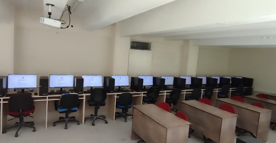 MYO’da Eğitim Altyapısını Güçlendiren Yeni Bilgisayar Laboratuvarı Hizmete Kazandırıldı