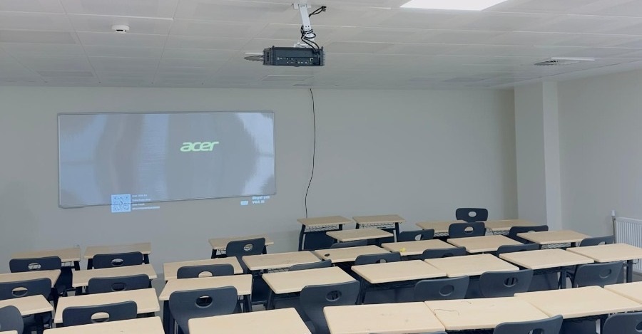 BESYO ve Yabancı Diller Yüksekokulunda Projeksiyon Kurulumları Tamamlandı
